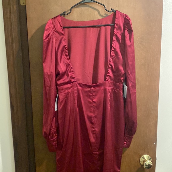 NWT Ria Satin Dress - Picture 4 of 7